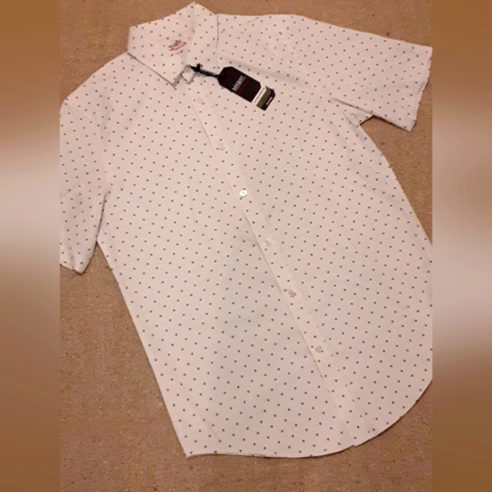 NWT Men's Collared Button Down Shirt